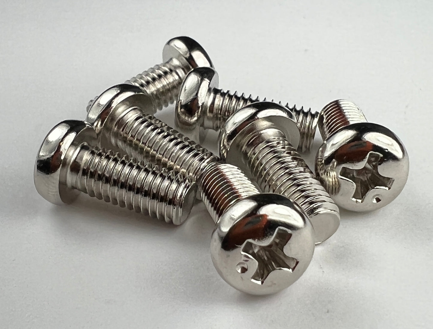 pile of m5x12mm bright plated JIS pan head screws